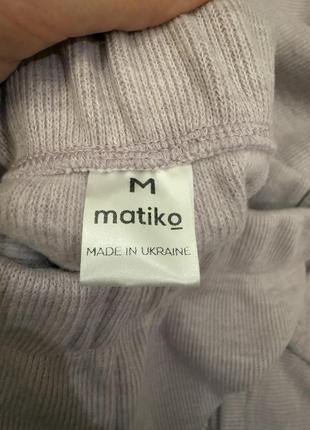 Костюм с юбкой на м, в составе шерсть,новый без бирки2 фото