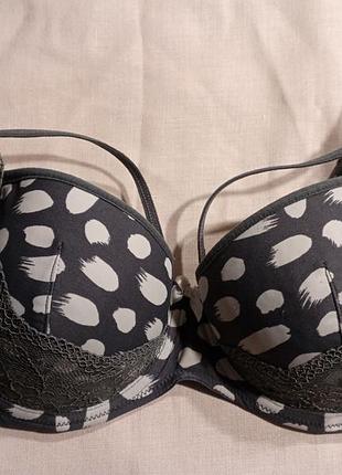 Бюстгалтер с кружевом на поролоне guy de UN 85b