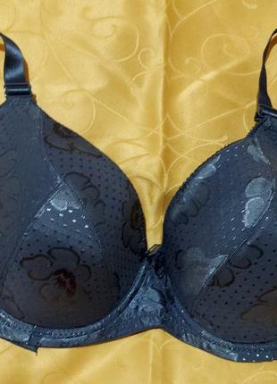 Чудовий бюстгалтер 75 f