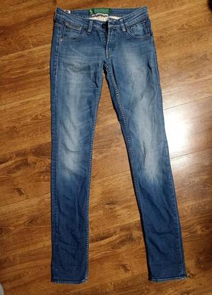 Джинси жіночі