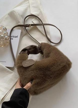 Сумка зі штучного хутра