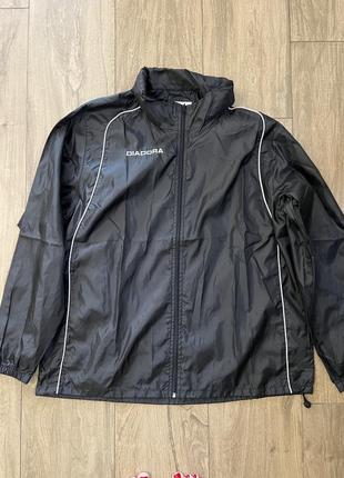 Вітровка diadora