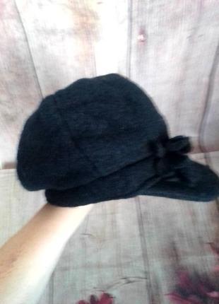 Кепка черная шерстяная  peruna