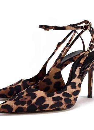Подборы туфли женские тигриный принт zara новые