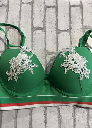 Бюстгальтер