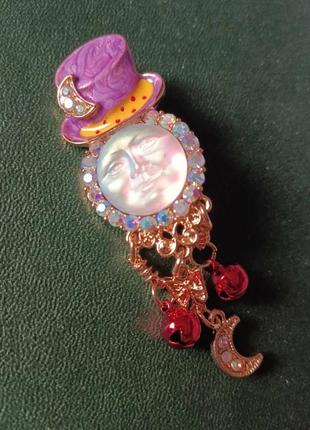 Брошь луна в шляпе2 фото