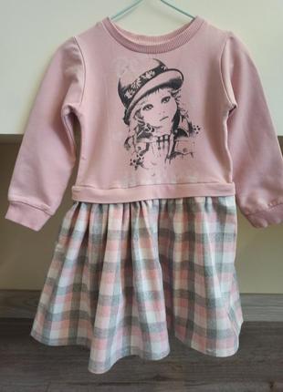 Мила сукня для дівчинки