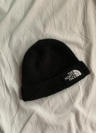 Шапка Куртка guess м