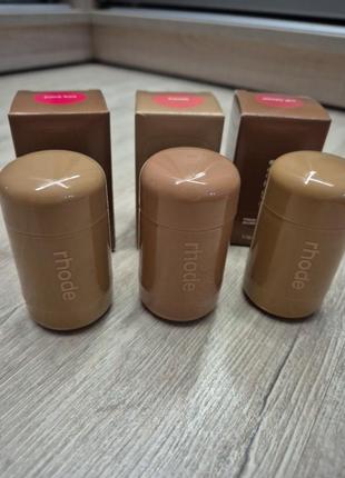 Румяна rhode pocket blush plum 5.3g2 фото
