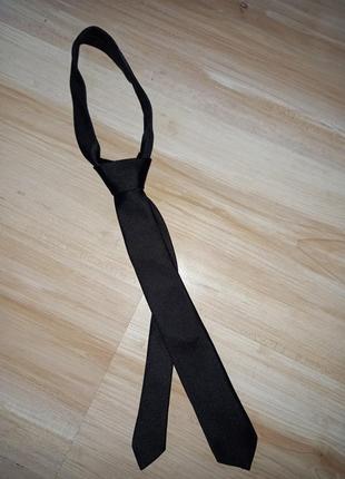 Чорна краватка