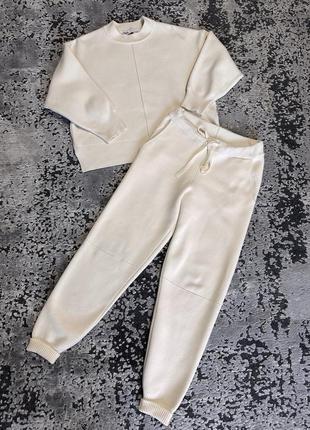 Классный вязаный костюм zara
