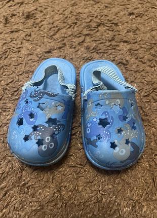 Детские босоножки для самых маленьких)