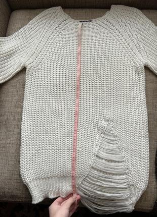 Білий светр з розрізом 3