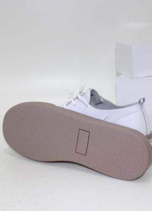 Белые мега комфортные туфли мокасины для женщин.6 фото