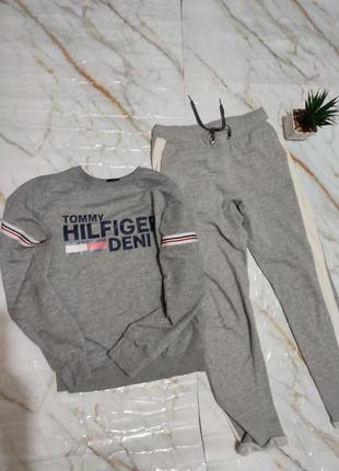 Спортивный костюм женский