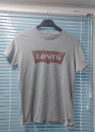 Футболка levi's