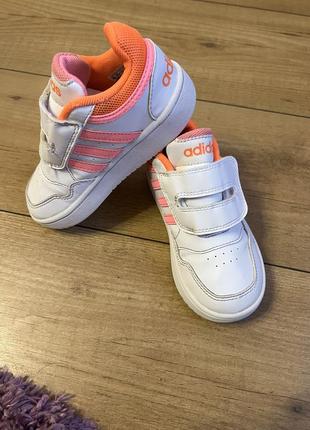 Кроссовки для девочки