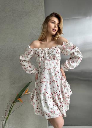 Платье в цветочный принт