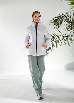 Демісезонна коротка куртка на силіконі з капюшоном