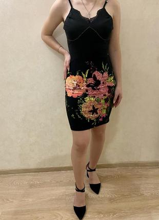 Крутое платье с паетками