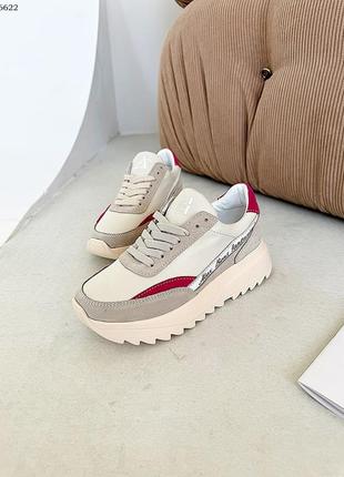 Кроссовки новинки