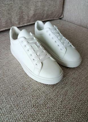 Женские кеды белые легкие и удобные на каждый день