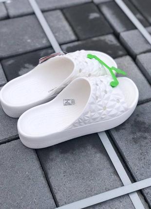 Жіночі крокси crocs slade geometric white белые шлепанцы геометрия крокс унисекс, женские крокбенд