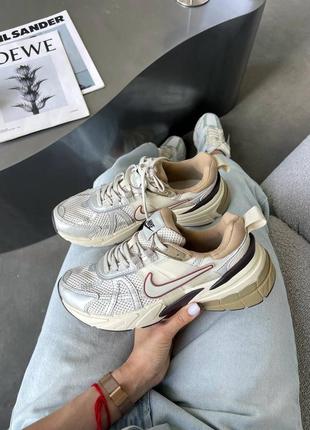 Кроссовки женские nike v2k run premium