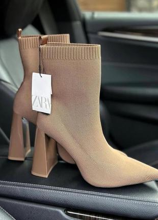 Идеальные текстильные сапожки zara на супер удобном каблуке оригинал