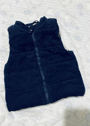 Безрукавка на мальчика