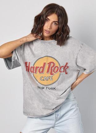 Трикотажна жіноча футболка тай-дай із написом hard rock мод 24457