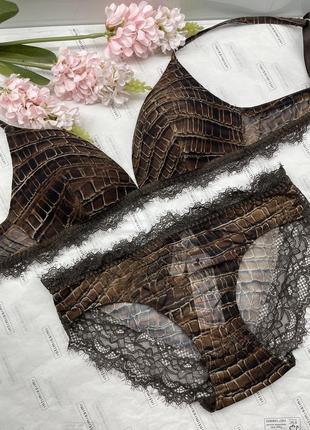 Комплект білизни від італійського бренду intimissimi