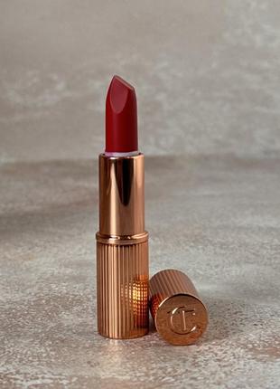 Charlotte tilbury - matte revolution hydrating lipstick - матова помада, 1.5 g, hollywood vixen