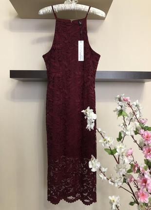 Мереживна сукню на бретельках,