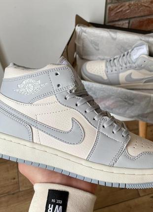 Женские кроссовки nike air jordan 1 blue