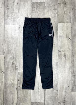 Umbro штаны l, xl размер спортивные черные прямые фирменные