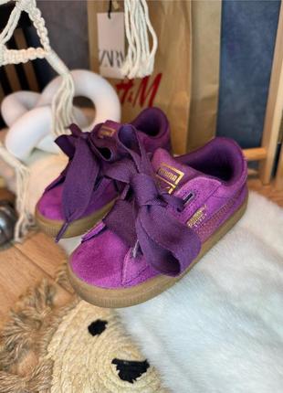 Шикарні замшеві кеди puma у кольорі фуксія