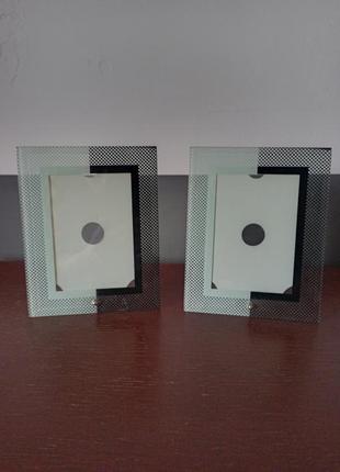 Две стеклянные рамки для фотографий формата 9х12 см