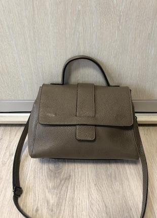 Шкіряна сумка в кольорі тауп
