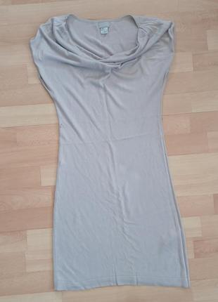 Сексевое платье h&amp;m xs-s по фигуре с декольте