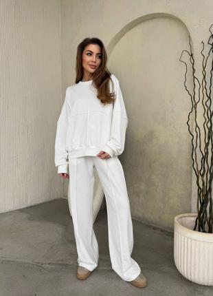 Костюм женский