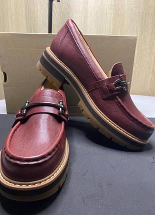 Жіночі лофери натуральна шкіра товста підошва оригінал clarks колір бордо розмір eur41