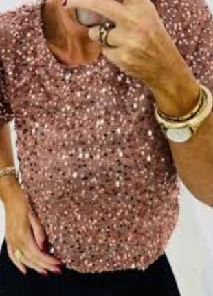 Оксамитова футболка декорована паєтками