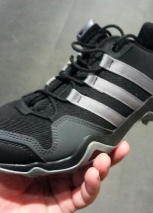 Нові жіночі кромівки adidas terrex ax2s w