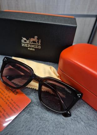Сонцезахисні окуляри hermes