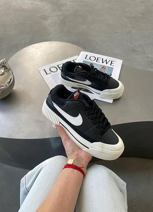 Кроссовки женские nike