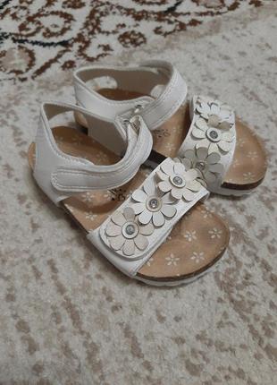 Детские кожаные сандалии для девочки