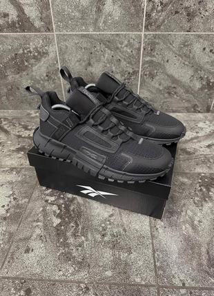 Демисезонные черные кроссовки reebok Mujer zig kinetica