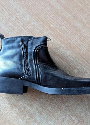 Ботинки мужские кожаные зима. новые. италия.
распродажа. размер 40