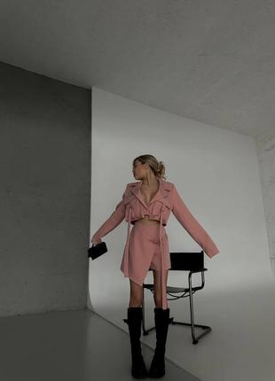 Женский костюм